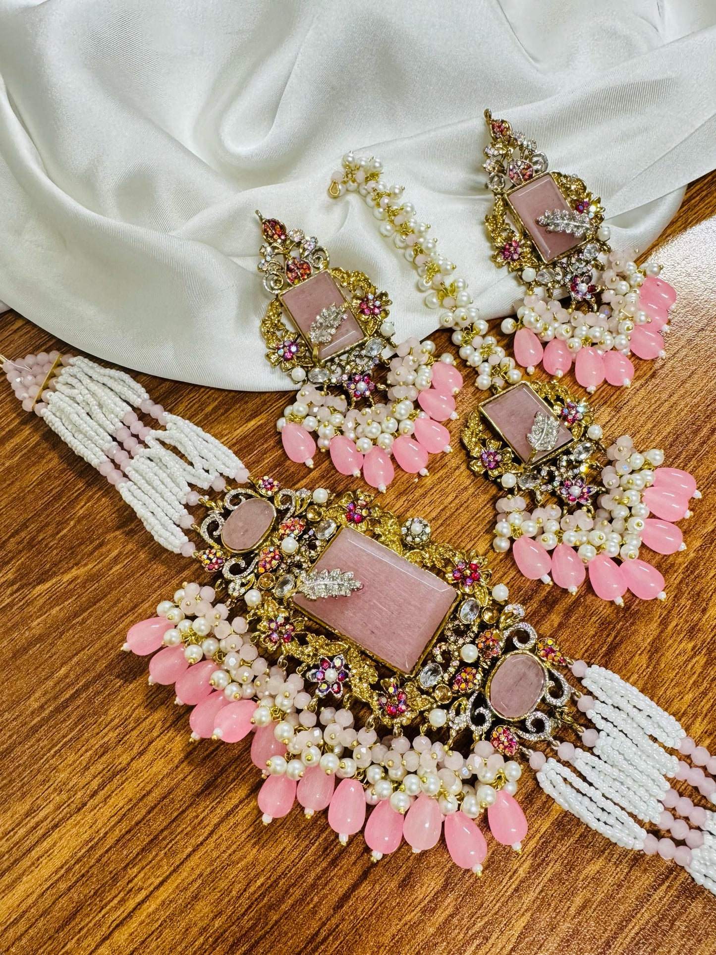 Doublet Stone choker Set