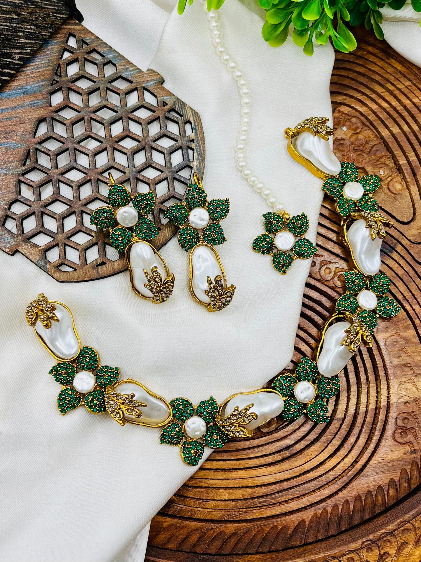 Foldable necklace