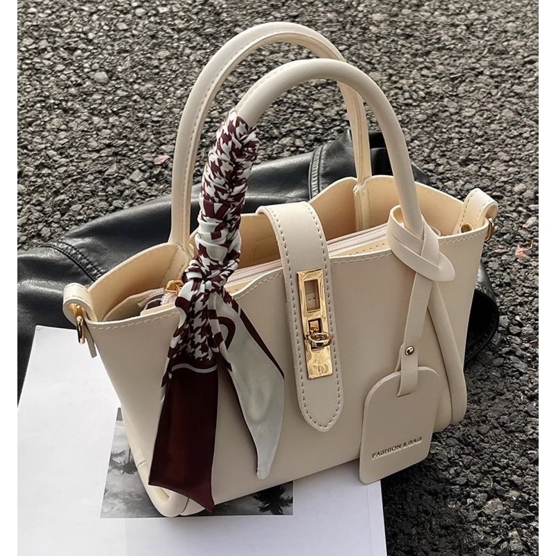 STYLISH BUCKET BAG