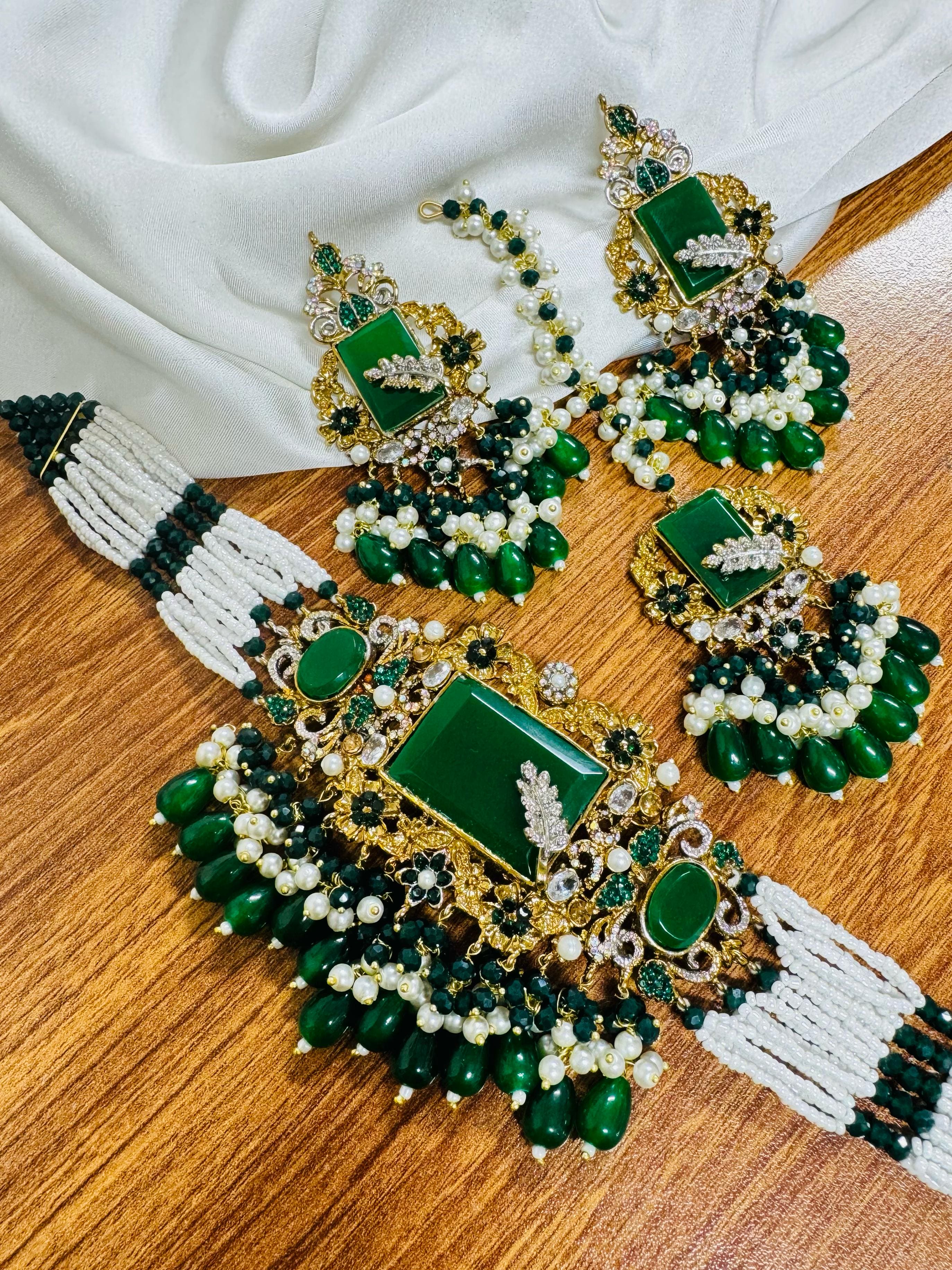 Doublet Stone choker Set