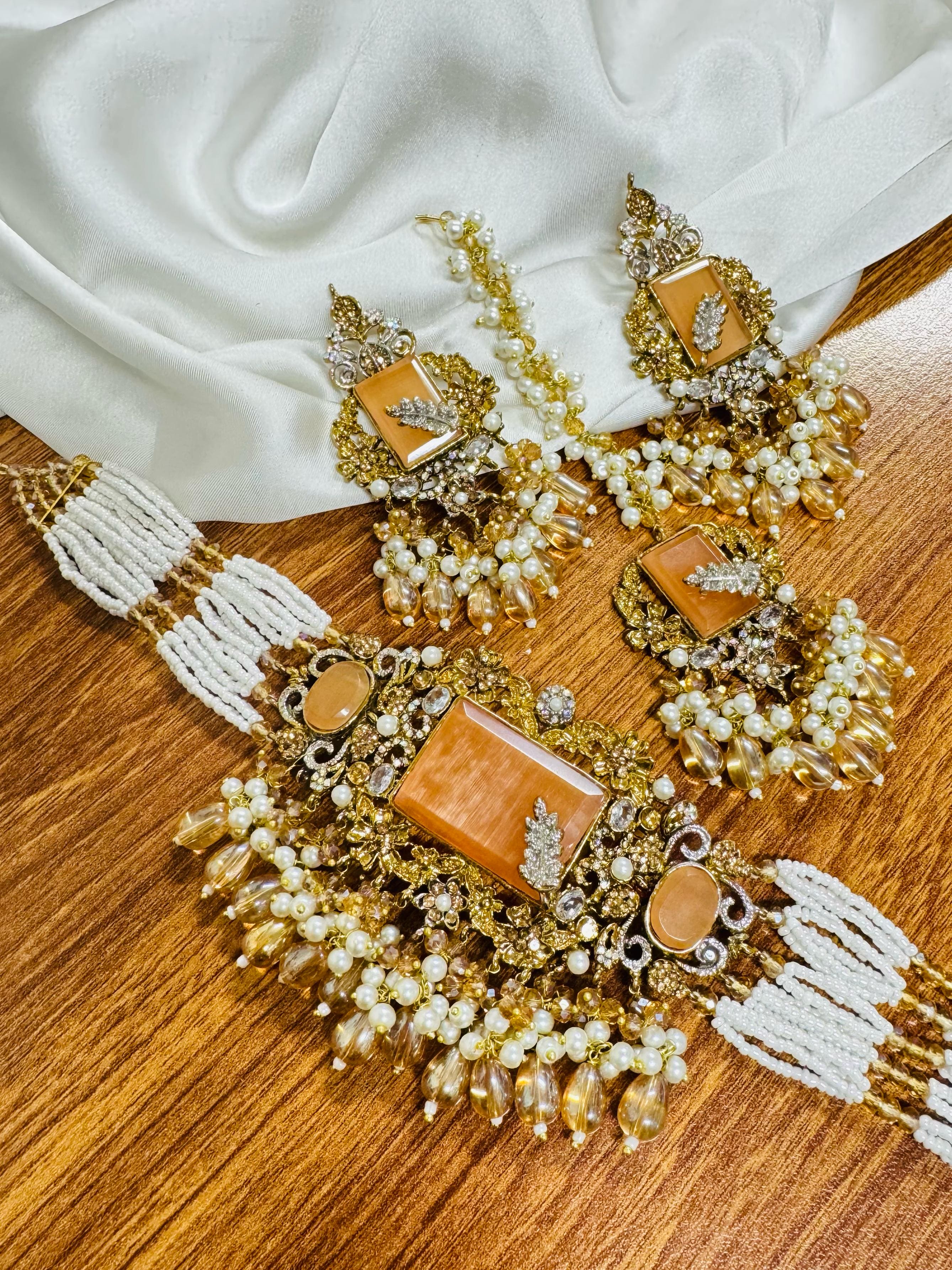 Doublet Stone choker Set