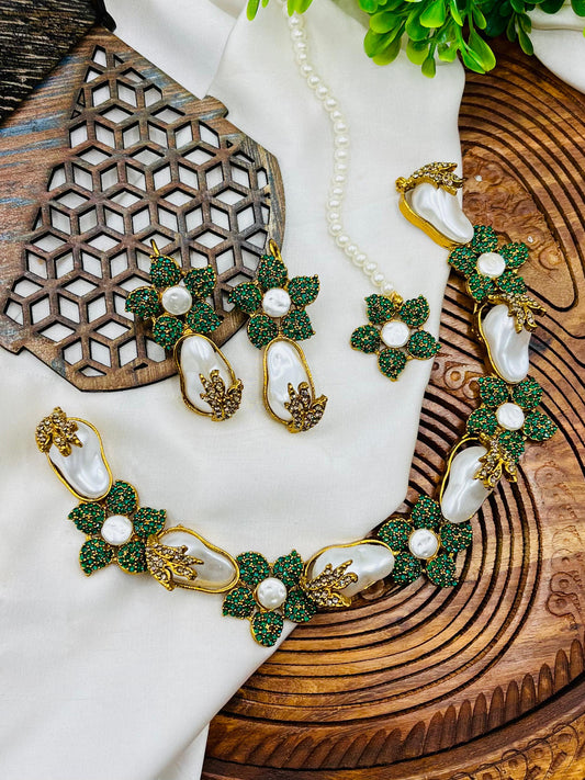 Foldable necklace